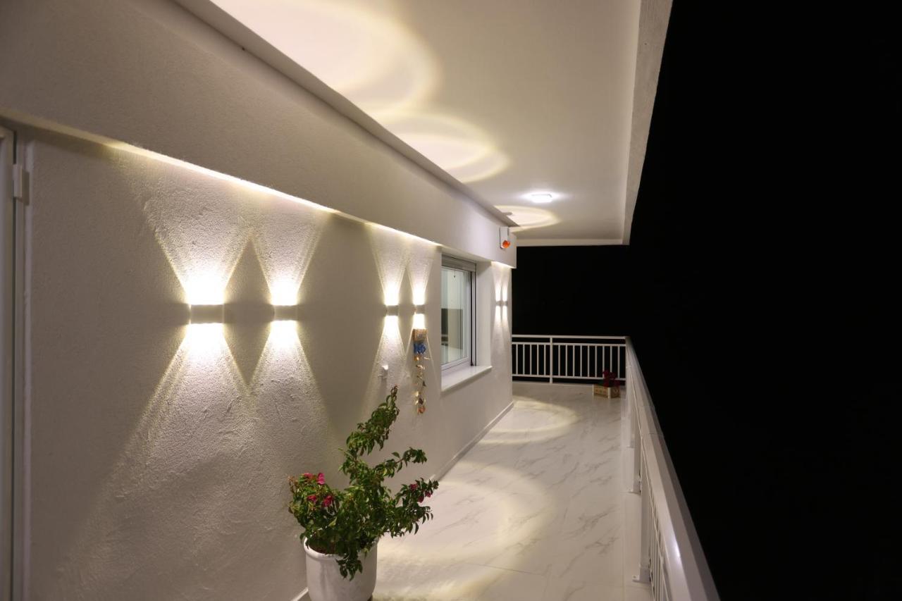 Front Casa Elena * Chaniotis